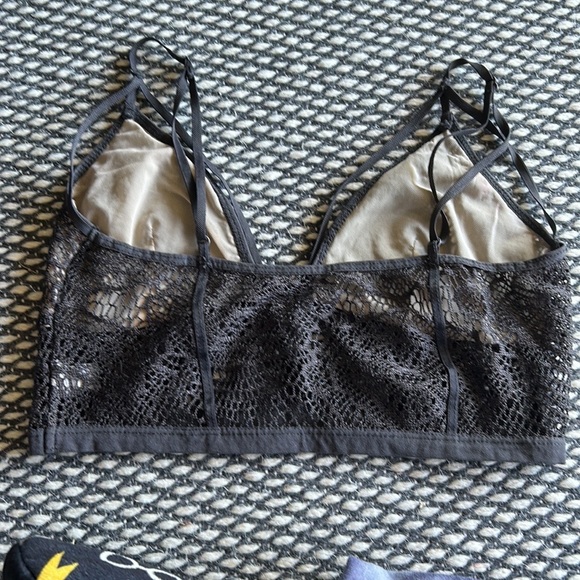 Set of 2 Nollie lace bralettes - Picture 4 of 7